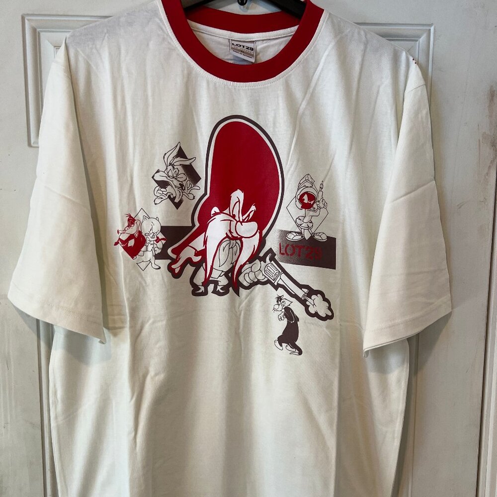 Lot 29 Vintage Looney Tunes T-shirt - Looney Tunes Characters T-shirt - NEW
